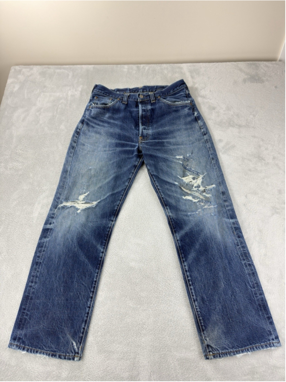 VTG Levi's 201xx Men's Sz 32 W X 28 L Selvedge Buckle Back Valencia Factory 555
